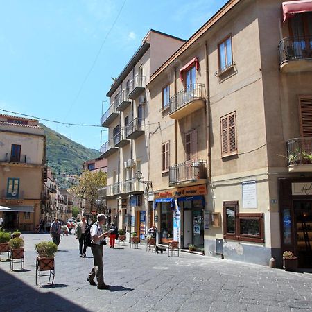 Garibaldi B&B Cefalù Buitenkant foto